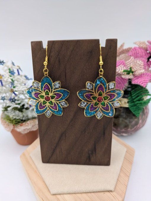 boucle d'oreille rosace pailletée 